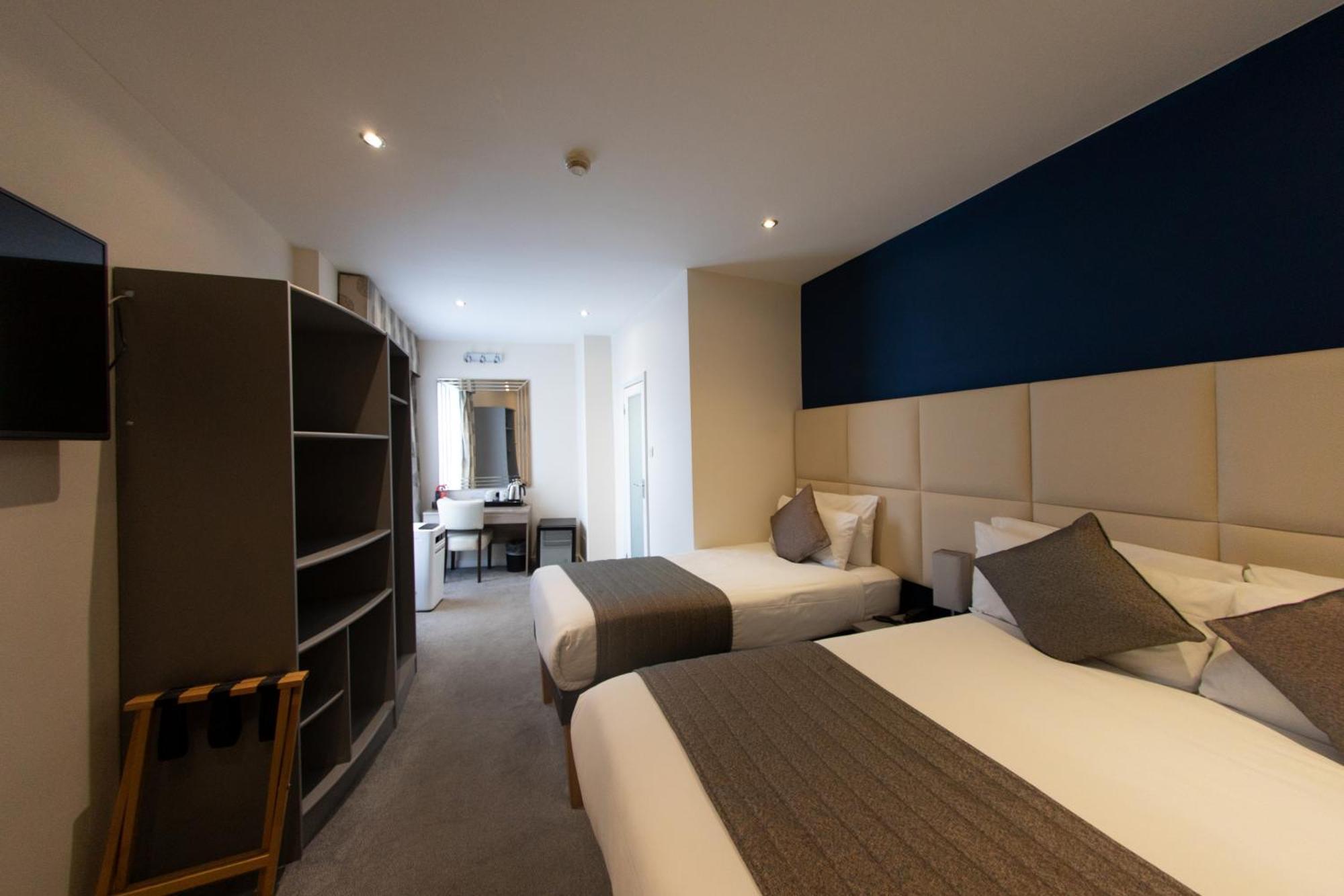 Duke Of Leinster Hotel Лондон Екстериор снимка