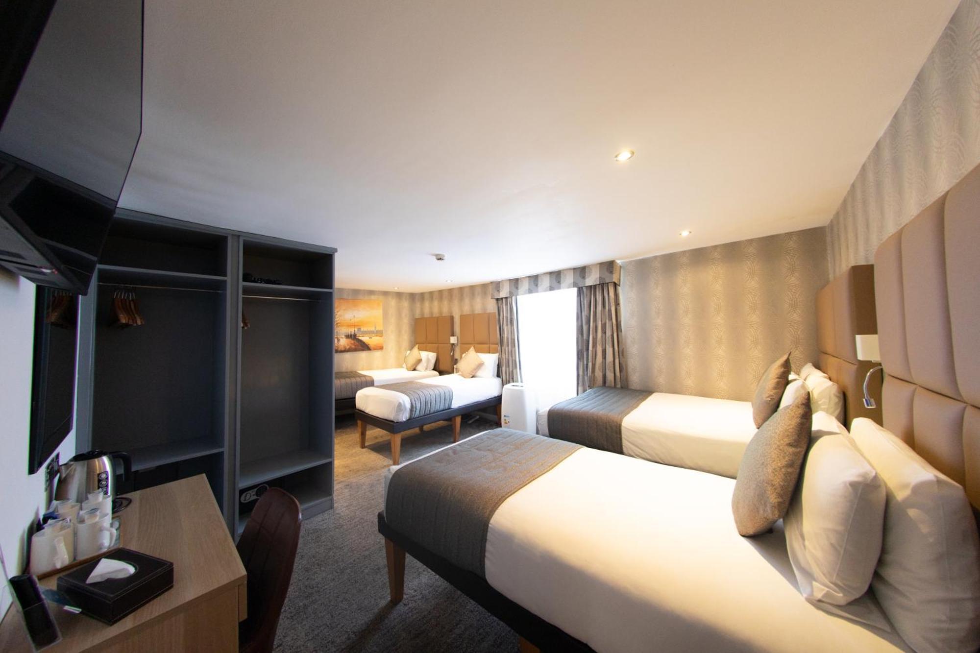 Duke Of Leinster Hotel Лондон Екстериор снимка