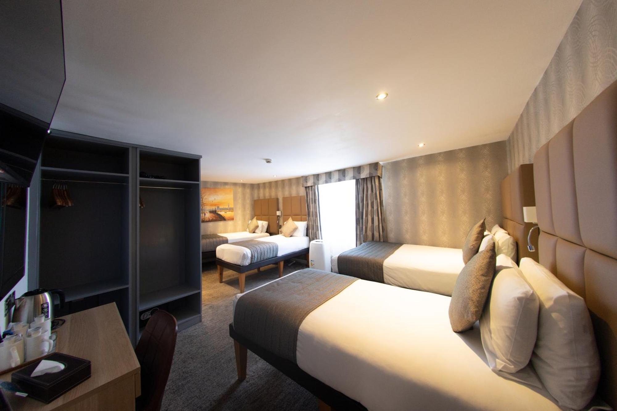 Duke Of Leinster Hotel Лондон Екстериор снимка