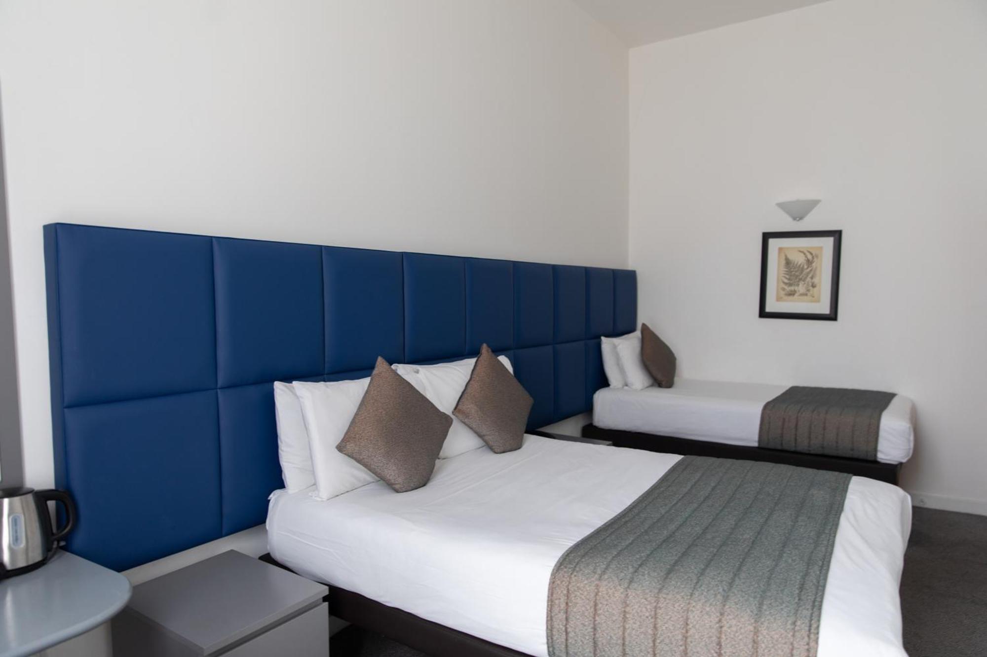 Duke Of Leinster Hotel Лондон Екстериор снимка