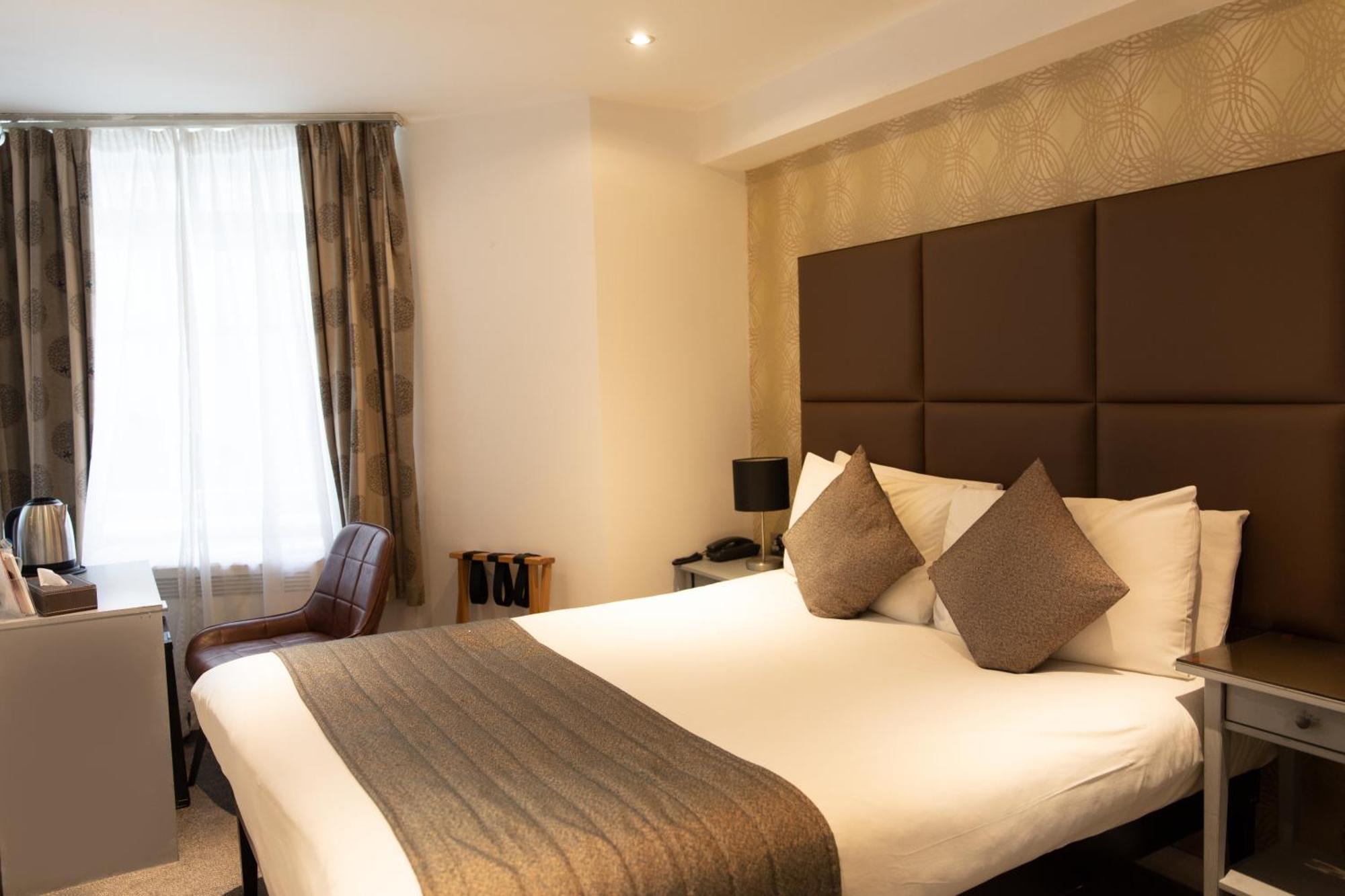 Duke Of Leinster Hotel Лондон Екстериор снимка