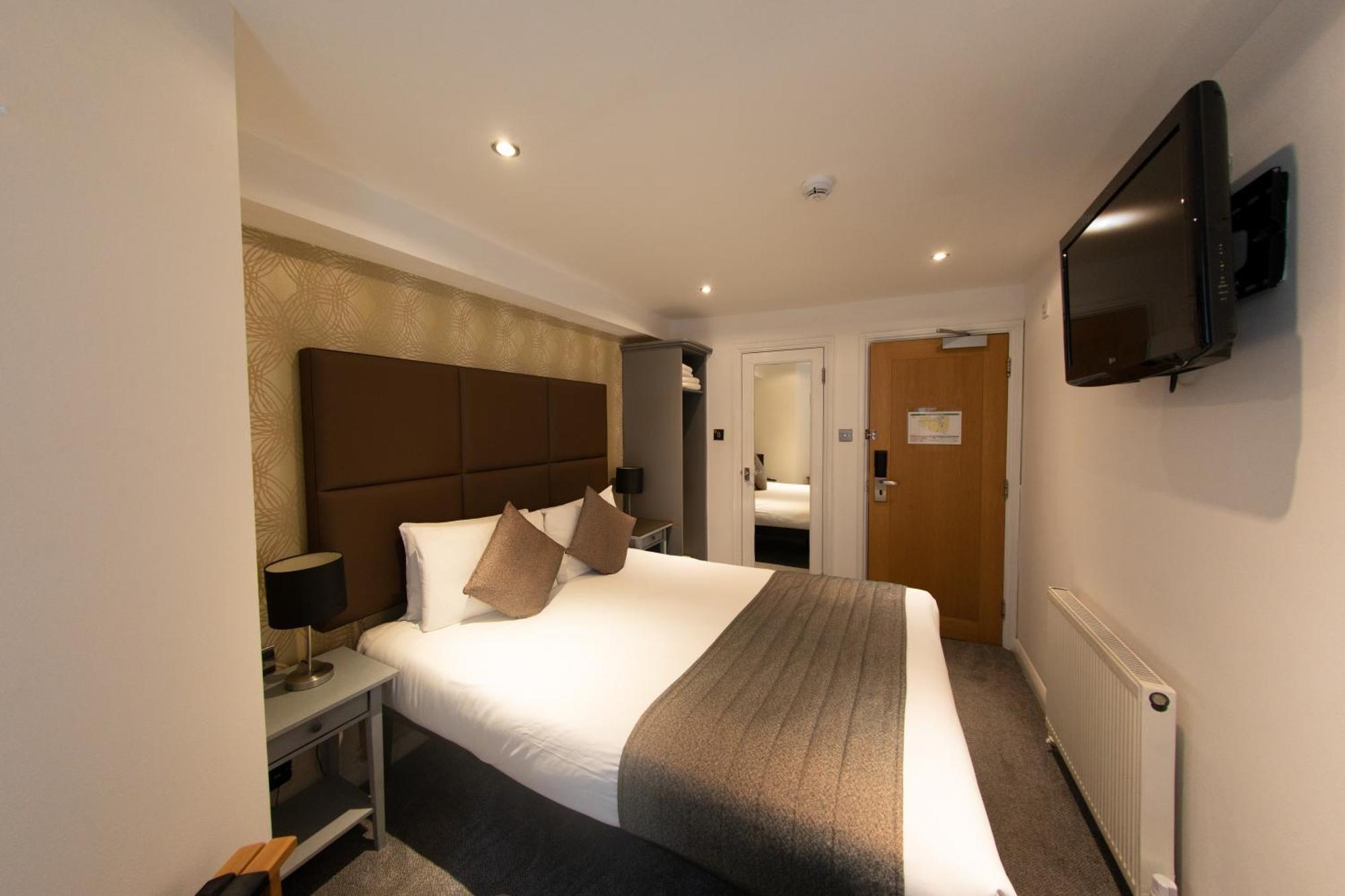 Duke Of Leinster Hotel Лондон Екстериор снимка