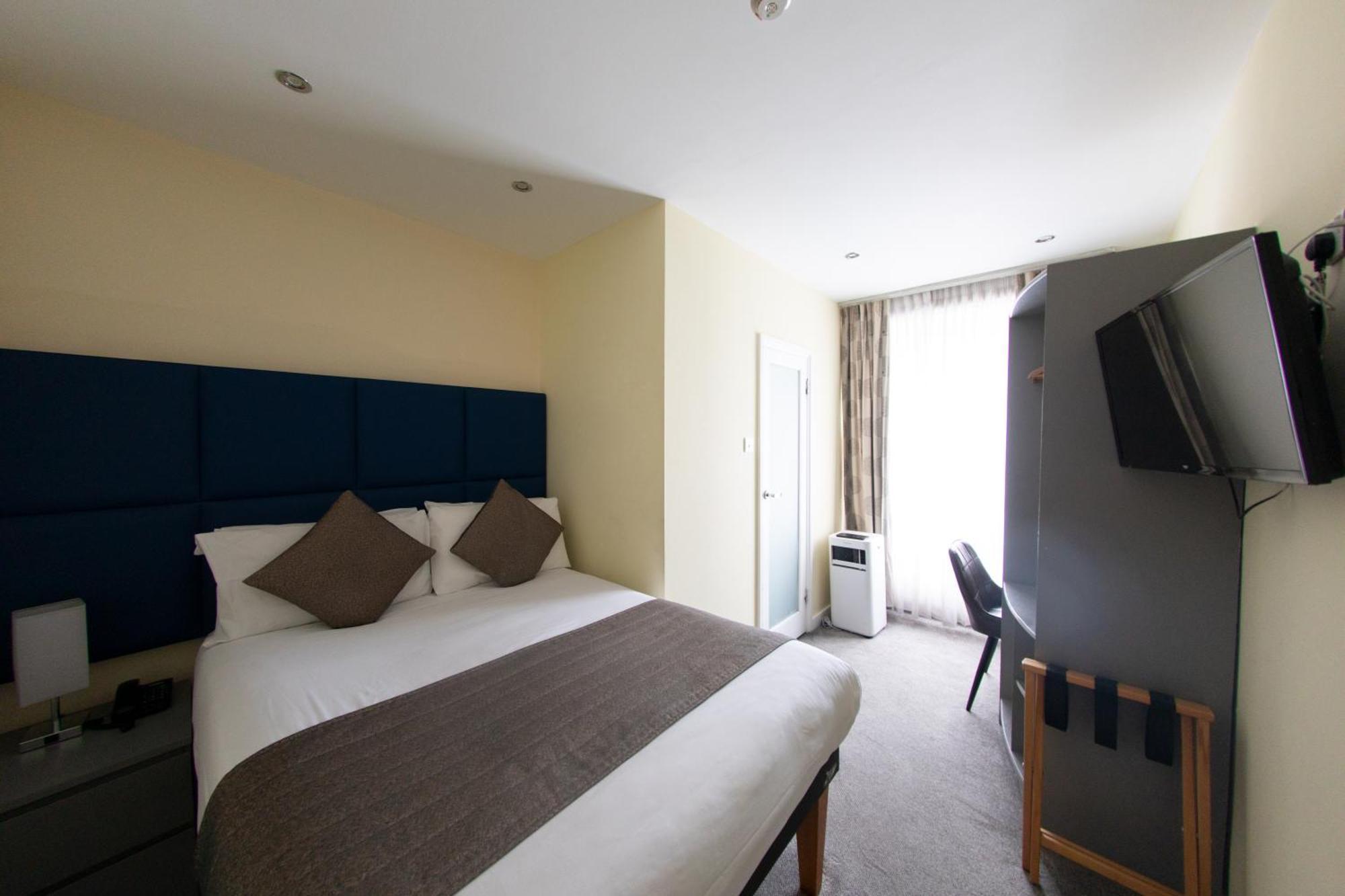 Duke Of Leinster Hotel Лондон Екстериор снимка